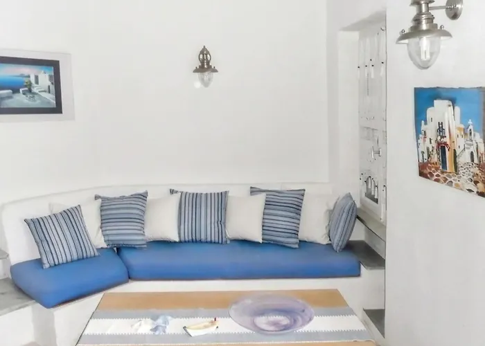 Charming House In Paros, 90 M² With Shared Pool *