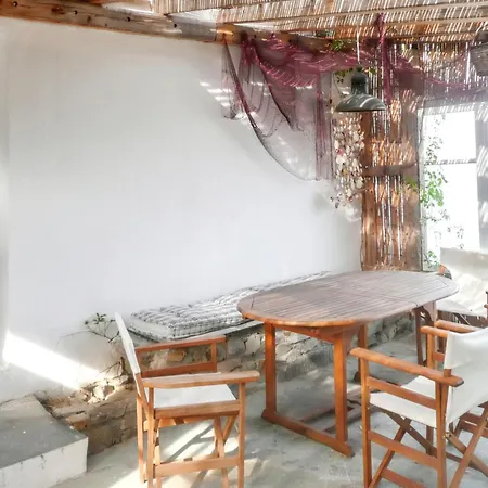 Charming House In Paros, 90 M² With Shared Pool