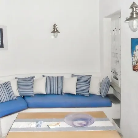 Charming House In Paros, 90 M² With Shared Pool *