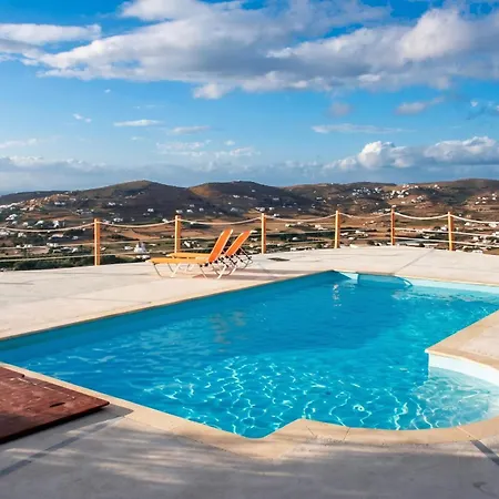 Charming House In Paros, 90 M² With Shared Pool Сasa de vacaciones Páros