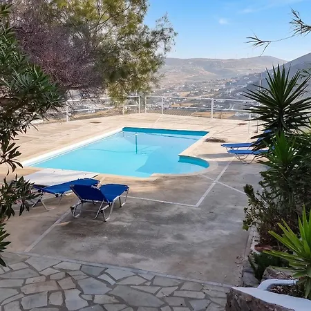 Charming House In Paros, 90 M² With Shared Pool Dom wakacyjny Páros