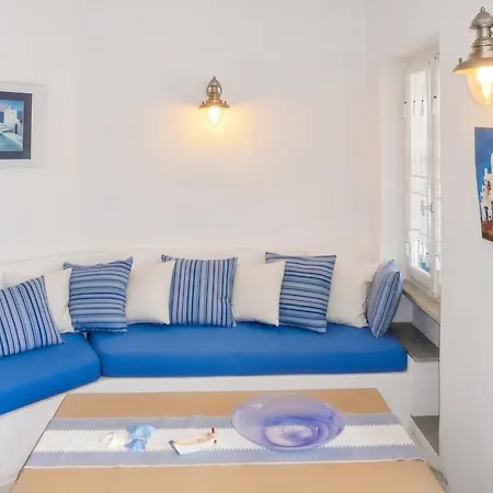 Charming House In Paros, 90 M² With Shared Pool Dom wakacyjny *