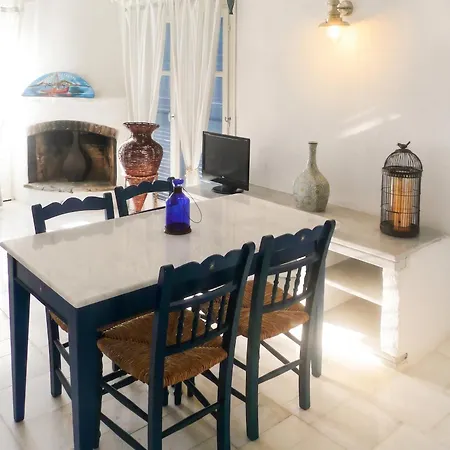 Charming House In Paros, 90 M² With Shared Pool Páros