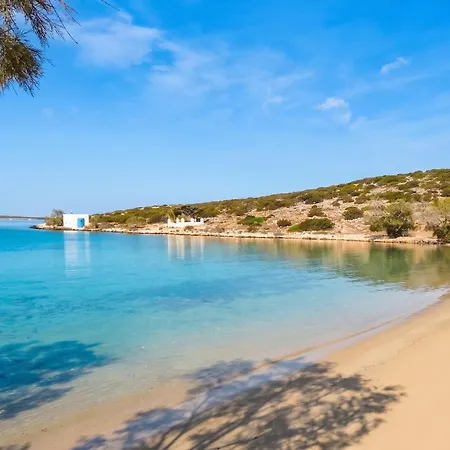 Charming House In Paros, 90 M² With Shared Pool